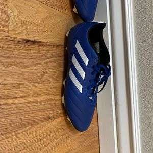 Adidas cleats for kids in the size 5 1/2 really nice cleats